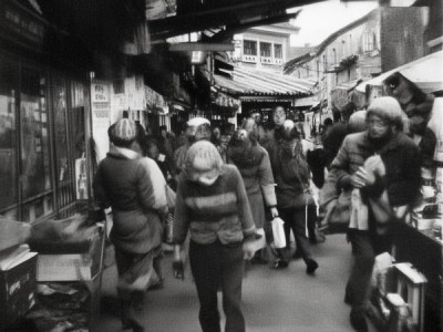 霍尔果斯中哈商贸合作区服装店，一场时尚与商业的完美融合