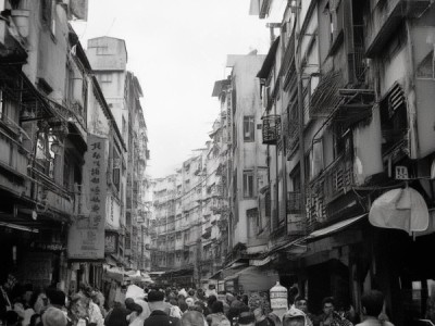 霍尔果斯中哈商贸合作区酒店，机遇与挑战