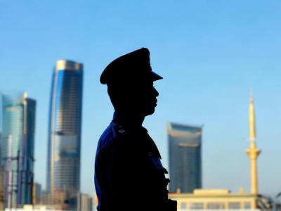 霍尔果斯中哈商贸合作区警察，城市守护者的守护者