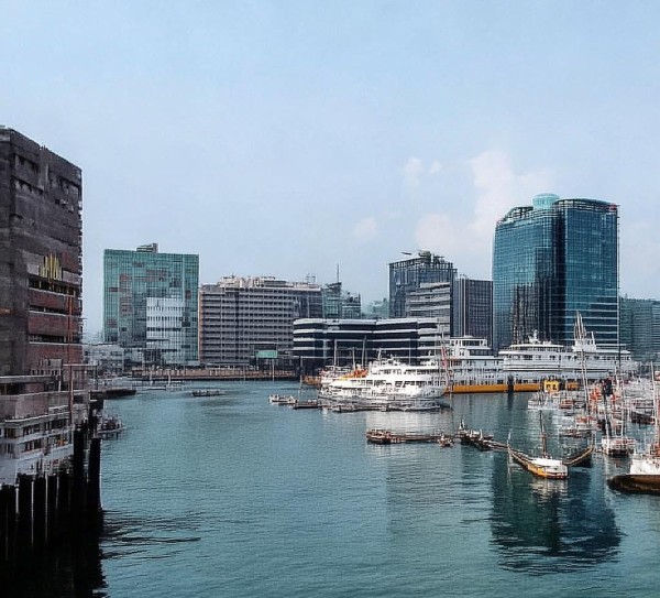 海港商贸城新闻事件，经济活力激发，商贸城机遇无限